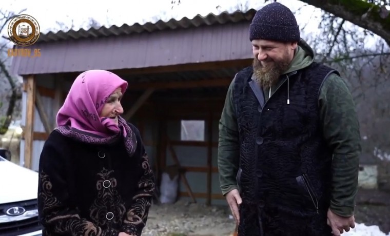 Рамзан Кадыров побывал в гостях у чеченской долгожительницы