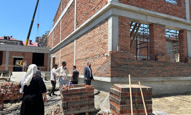 Активисты «Партийного десанта» продолжают мониторить строительство соцобъектов в ЧР