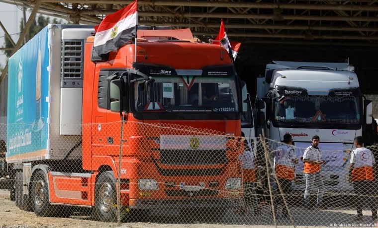 В сектор Газа пропустили 20 грузовиков с гуманитарной помощью через египетский КПП в Рафахе