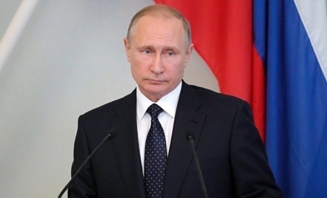 Владимир Путин поблагодарил FIFA за верность принципу &quot;спорт вне политики&quot;