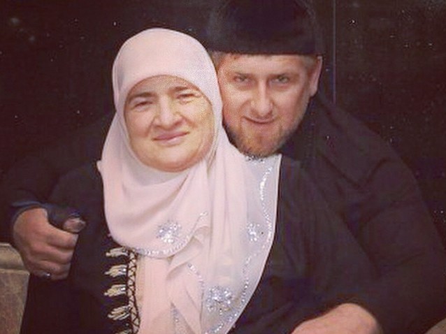 Рамзан Кадыров поздравил Аймани Несиевну с наступающим новым годом 