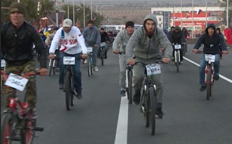 Почти 1000  человек  приняли участие в велопробеге «Велос-2017» 