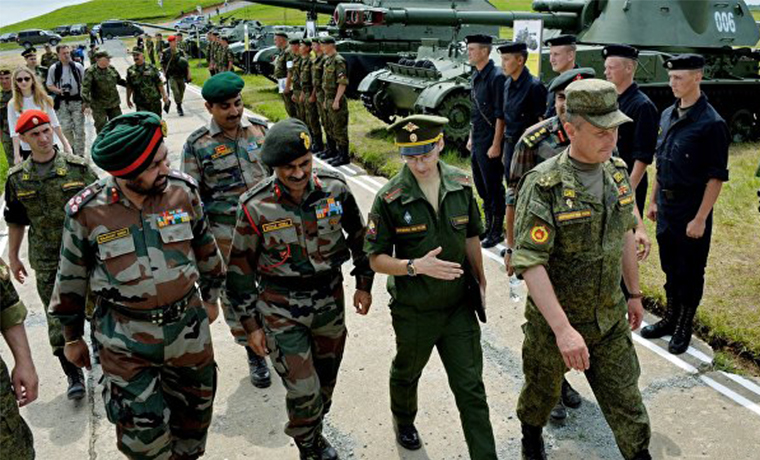 Россия и Индия планируют провести военные учения в 2017 году