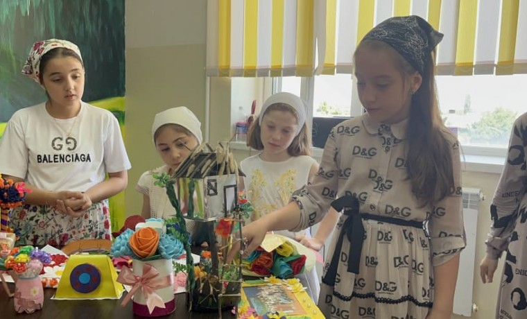 В Урус-Мартановском районе на летней площадке «Мир фантазий» прошли обучение 525 детей