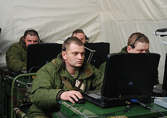 Около 22 тысяч современных средств связи поставлено в Вооруженные Силы России в 2016 году