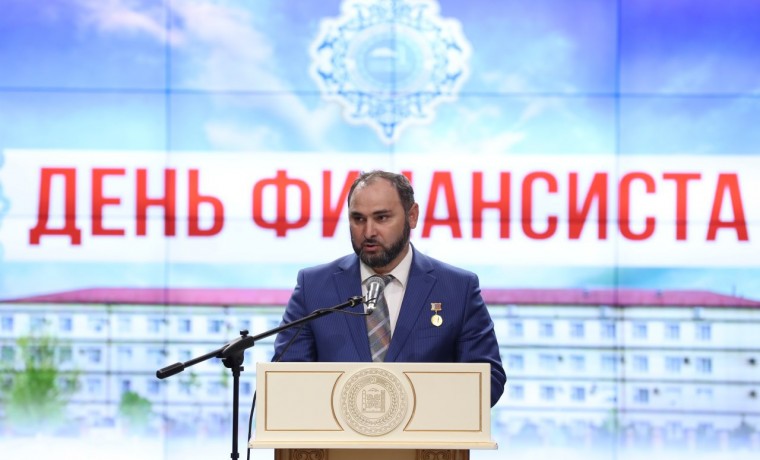 Султан Тагаев: В ЧР сформирована финансовая система, отвечающая насущным потребностям региона