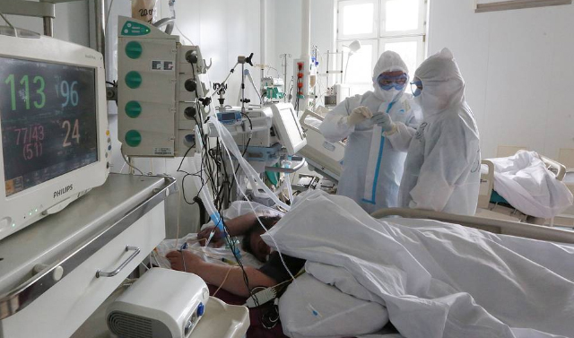 Число заразившихся коронавирусом в России за сутки составило 6 718