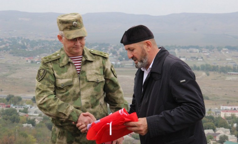 В Грозном росгвардейцы приняли участие в мероприятии, посвященном годовщине победы в битве за Кавказ