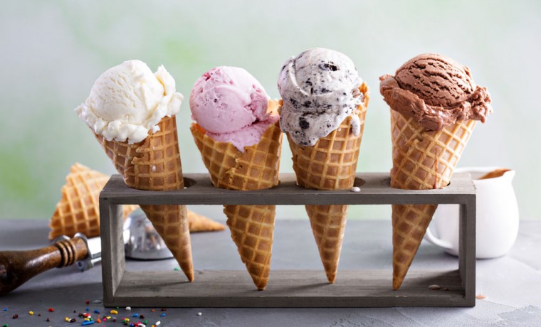 Развеяны мифы о вреде мороженого летом