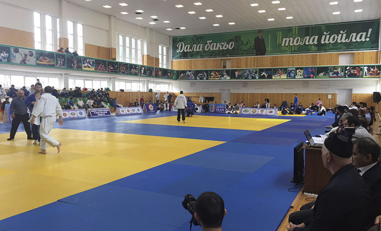 В Грозном проходит Чемпионат Чечни по дзюдо среди мужчин