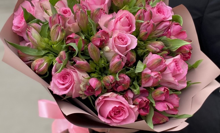 Особый шарм и символичность: как выбрать идеальный букет цветов на 8 марта