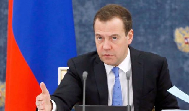 Дмитрий Медведев: Мировая экономика в будущем может перейти к четырехдневной рабочей неделе