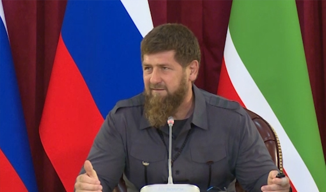 Рамзан Кадыров: Чиновник обязан отвечать на вопросы населения максимально содержательно