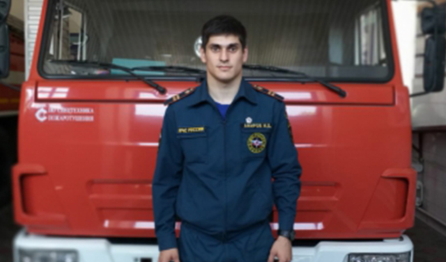 Пожарный в Грозном спас пассажиров загоревшейся маршрутки