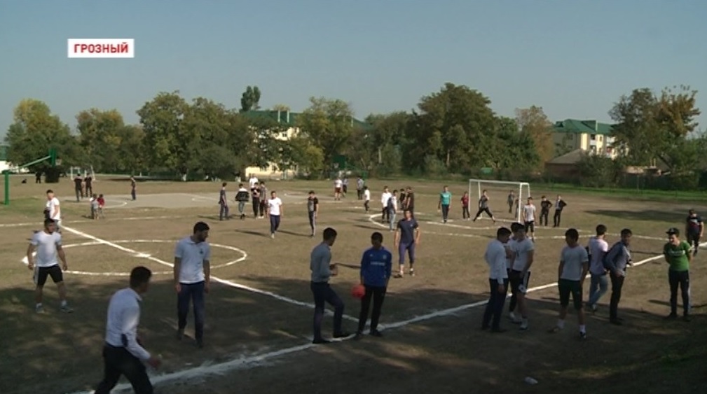 В Старопромысловском районе Грозного открылся новый спортивный комплекс 