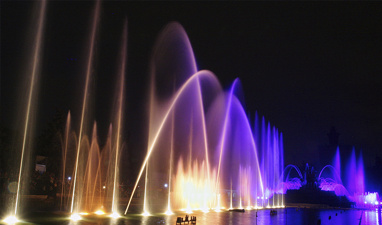 Светомузыкальный фонтан на СТК &quot;Грозненском море&quot; возобновит свою работу 19 мая
