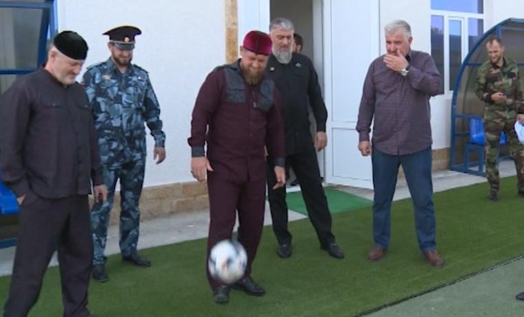Рамзан Кадыров посетил футбольный стадион в Курчалое