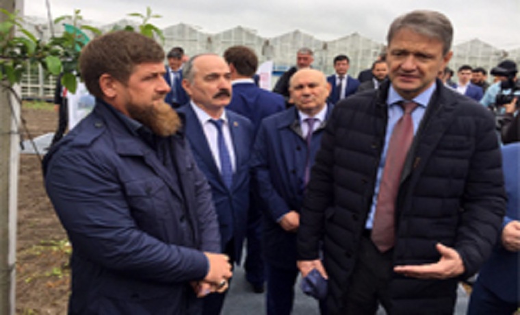 Рамзан Кадыров и Александр Ткачев посетили тепличный комплекс ООО &quot;Родина&quot; в Грозном