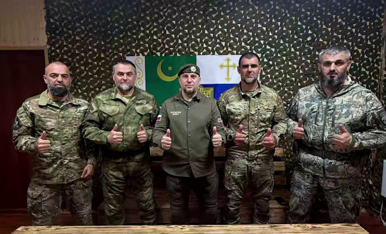 Алихан Цакаев посетил расположение бойцов спецназа «Ахмат» в зоне СВО
