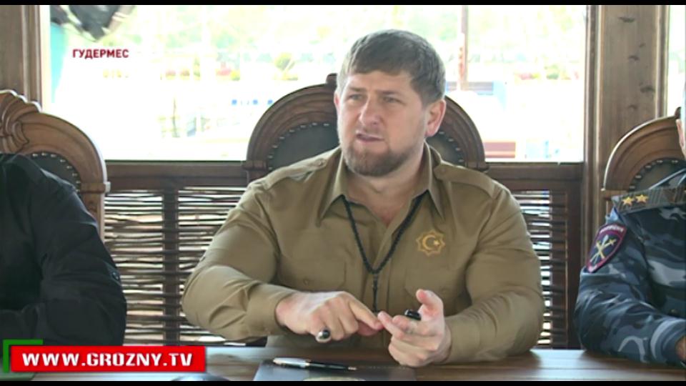 Рамзан Кадыров провел совещание с сотрудниками МВД по вопросу профилактики терроризма и экстремизма