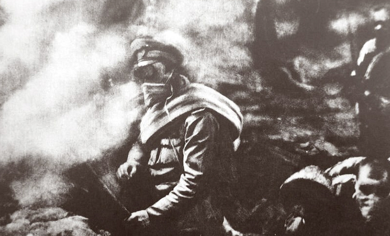 12 июля 1917 года впервые в мире было применено боевое отравляющее вещество иприт