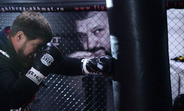 Рамзан Кадыров поздравил спортсменов с победой на турнире UFC-267