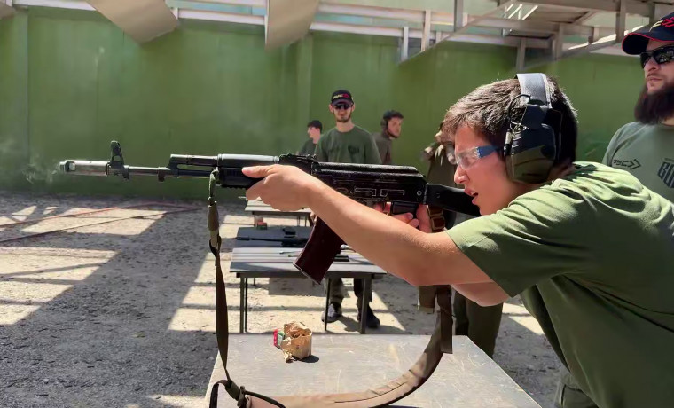 Рамзан Кадыров поздравил победителей военно-патриотической смены «Время юных героев»