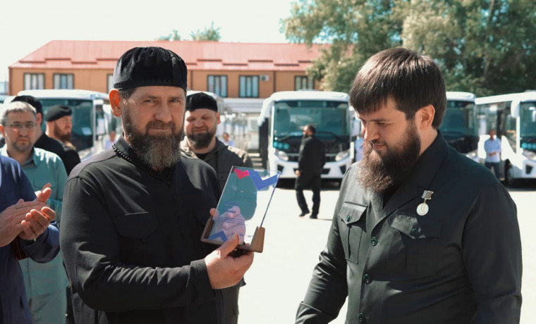 Рамзан Кадыров принял участие в мероприятии, посвящённом обновлению общественного транспорта