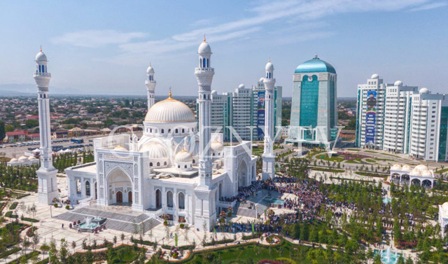 В Чечне открыли самую большую мечеть в Европе «Гордость мусульман»