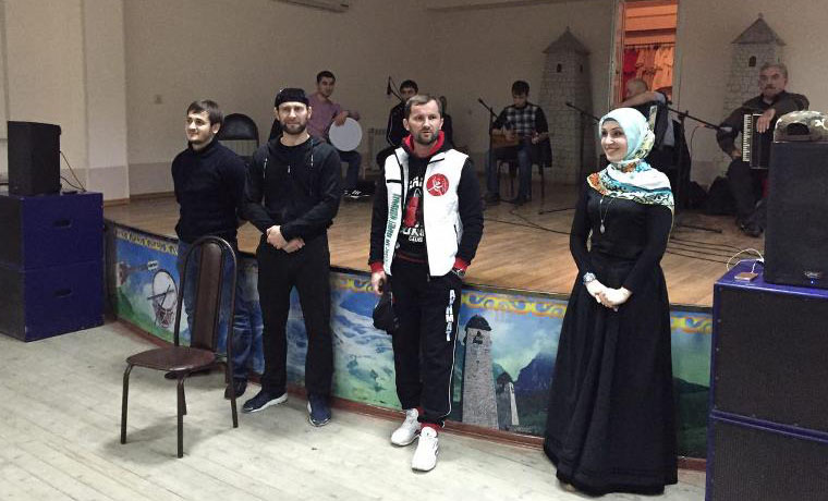 Министр культуры Чечни встретился с коллективом ансамбля &quot;Заманхо&quot;