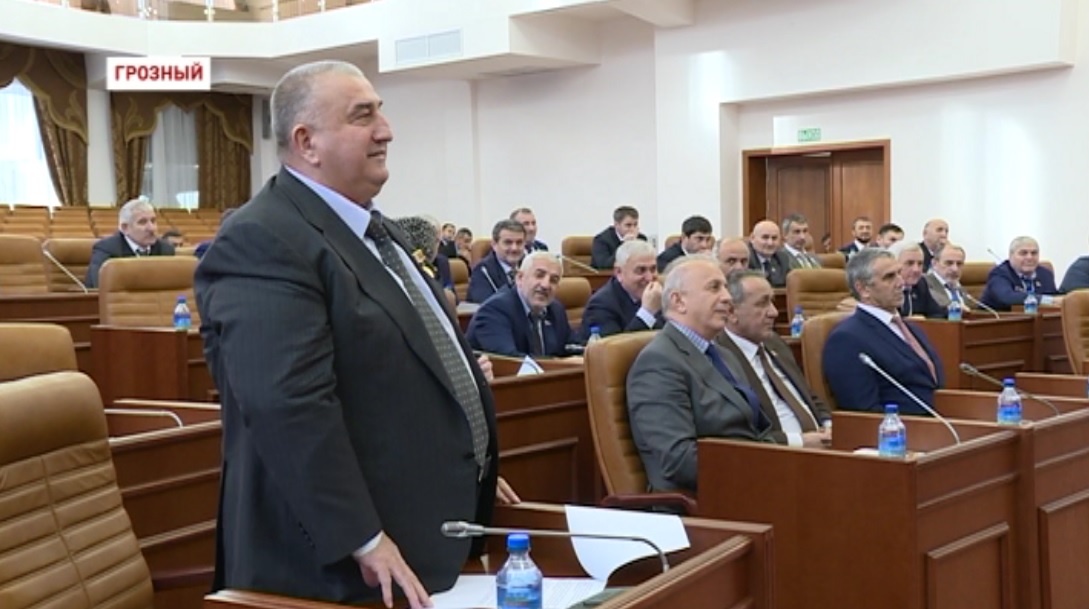 Ваха Насуханов назначен на должность председателя Конституционного суда ЧР