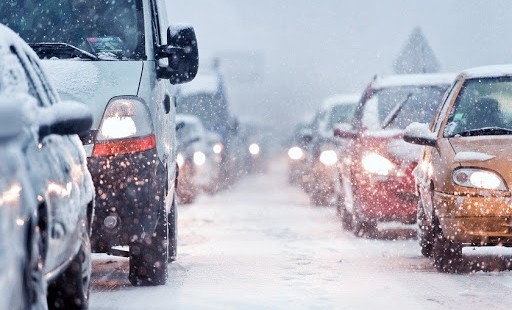 В ЧР водителей призвали быть осторожными из-за сложных погодных условий