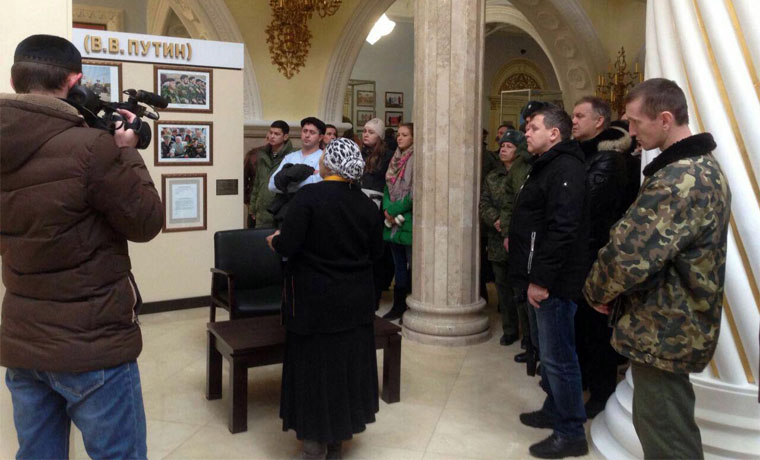 В Грозном провели экскурсию для военнослужащих и гостей региона