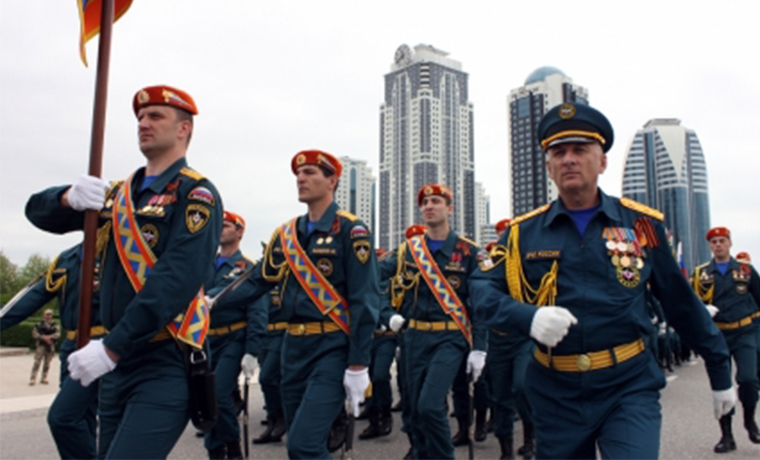 Более полутора тысяч сотрудников МЧС Чечни обеспечивают безопасность майских дат