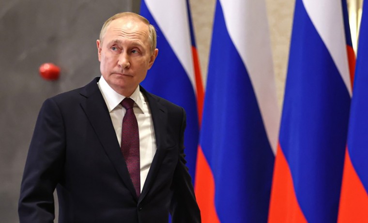 Владимир Путин прибыл на саммит ЕАЭС в Бишкеке