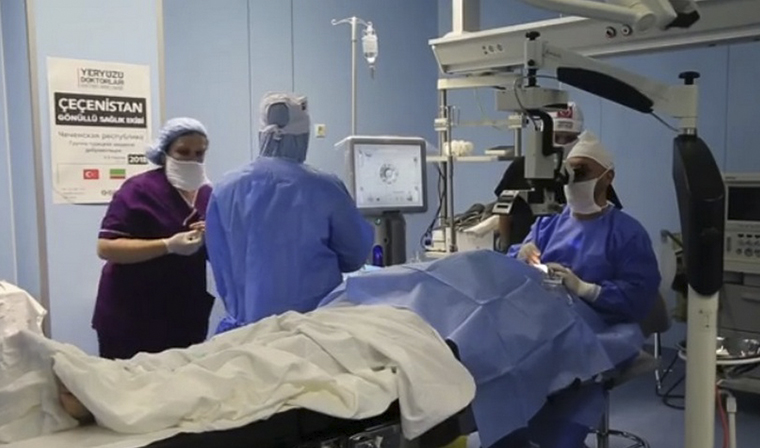 В Гудермесской центральной районной больнице начала работу бригада врачей из Турции