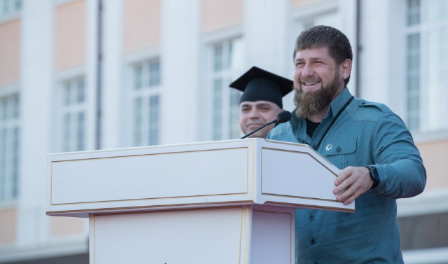Рамзан Кадыров поздравил молодежь с Днем российского студенчества