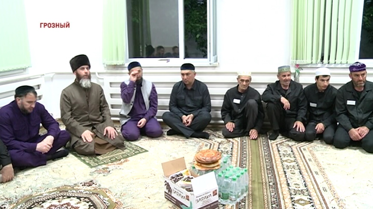 Муфтий и богословы республики приняли участие в коллективном ифтаре в грозненском СИЗО