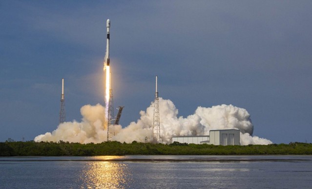 SpaceX вывела на орбиту земли 60 спутников Starlink