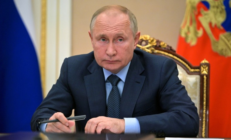 Владимир Путин: до введения QR-кодов на транспорте нужно убедиться в готовности системы
