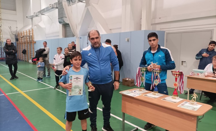 Сборная Урус-Мартановского района заняла II место в отборочном этапе ЮФО-СКФО по мини-футболу