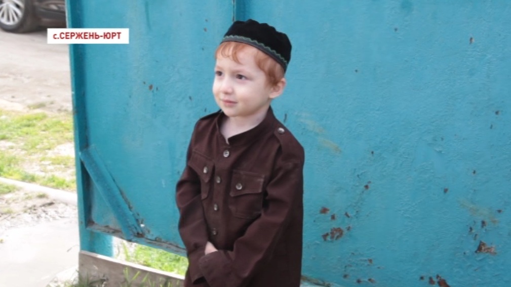 Фонд Кадырова оказал помощь и трехлетнему Магомеду Исмаилову из селения Сержень –Юрт