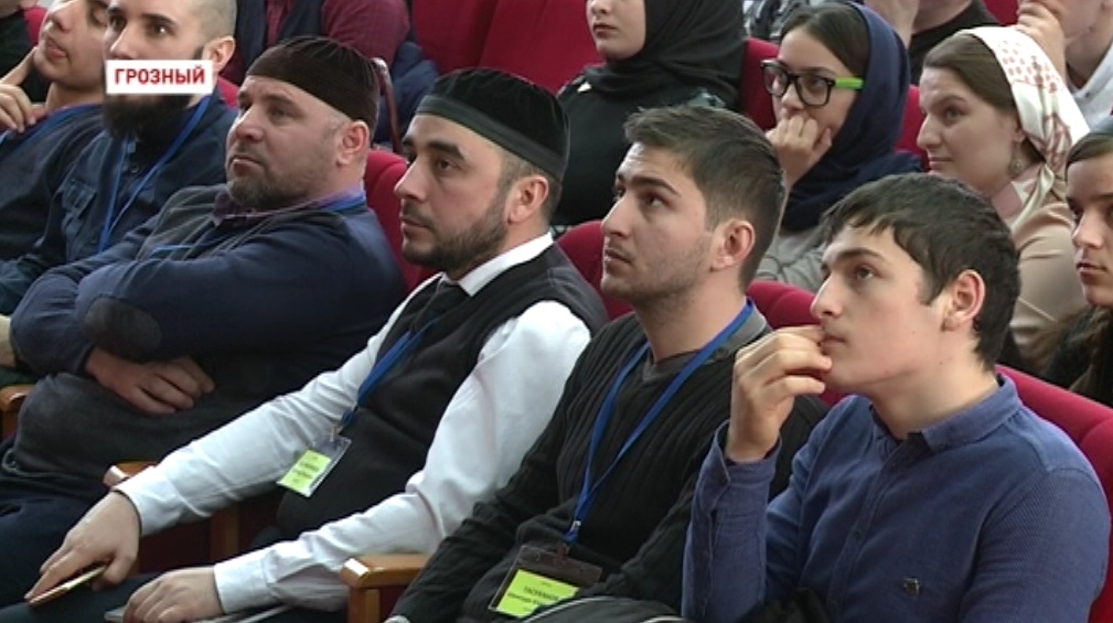 Чеченские старшеклассники готовятся к ЕГЭ по информатике