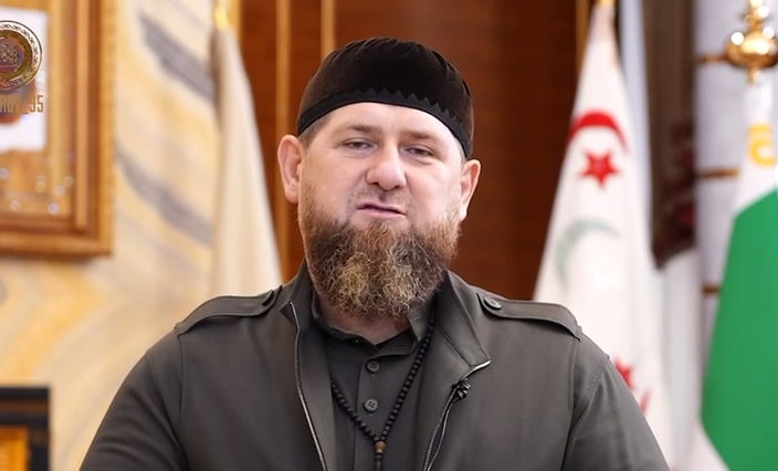 Рамзан Кадыров поздравил мусульман с праздником Ид аль-Фитр
