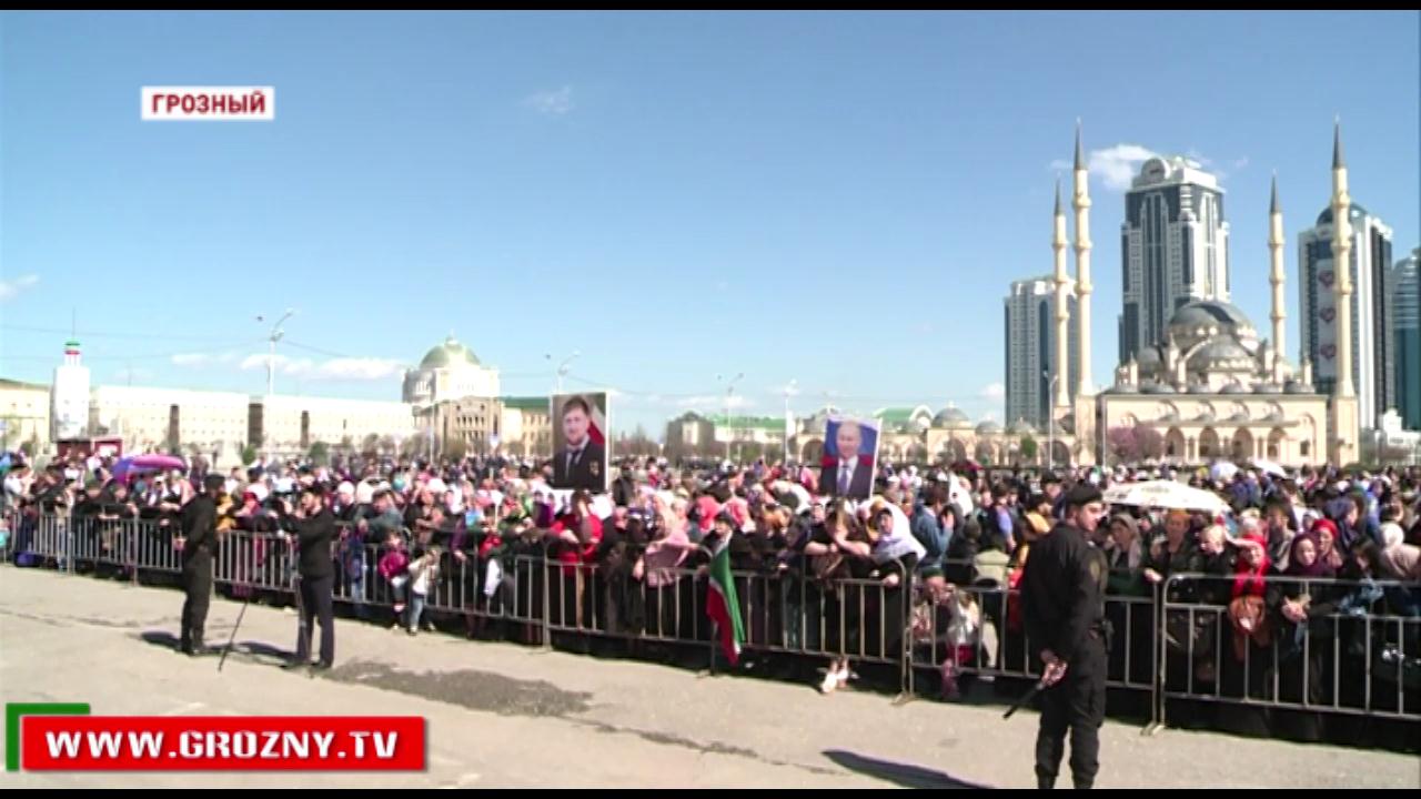 Народные гуляния в честь Дня мира прошли в Грозном.  