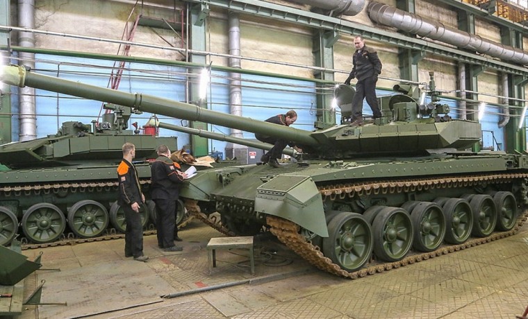 Концерн «Уралвагонзавод» начал серийное производство и поставки новых танков Т-90М «Прорыв»