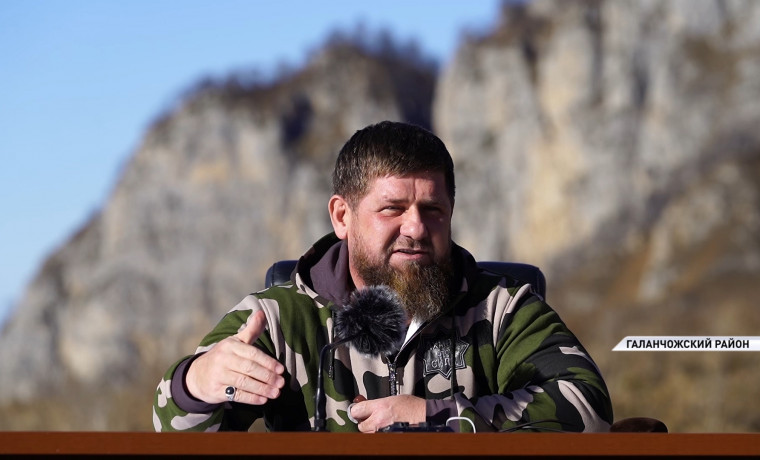 Рамзан Кадыров провёл выездное совещание в Галанчожском районе