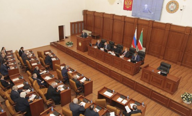 Парламент Чечни внесет в Госдуму законопроект о продлении полномочий президента РФ