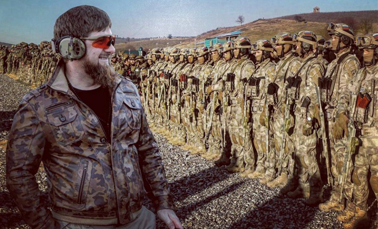 Кадыров предложил «картонным героям», испугавшимся его смеха, идти в суд 