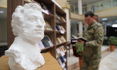Росгвардейцы приняли участие в мероприятии памяти Александра Пушкина в ЧР